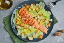 Photo of Салат «Цезарь» с лососем